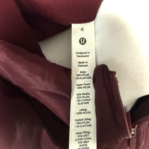Lululemon Down For It All Vest Size 6 NWOT Cassis - Picture 12 of 12